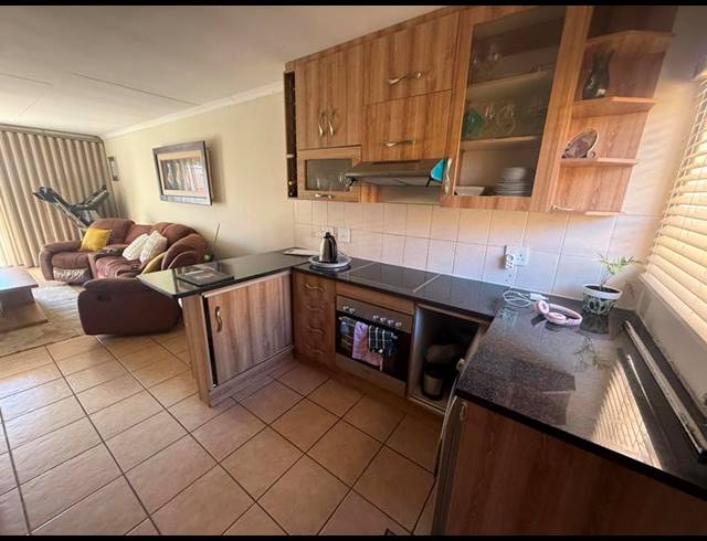 2 BEDROOM TOWNHOUSE FOR SALE IN THE REEDS